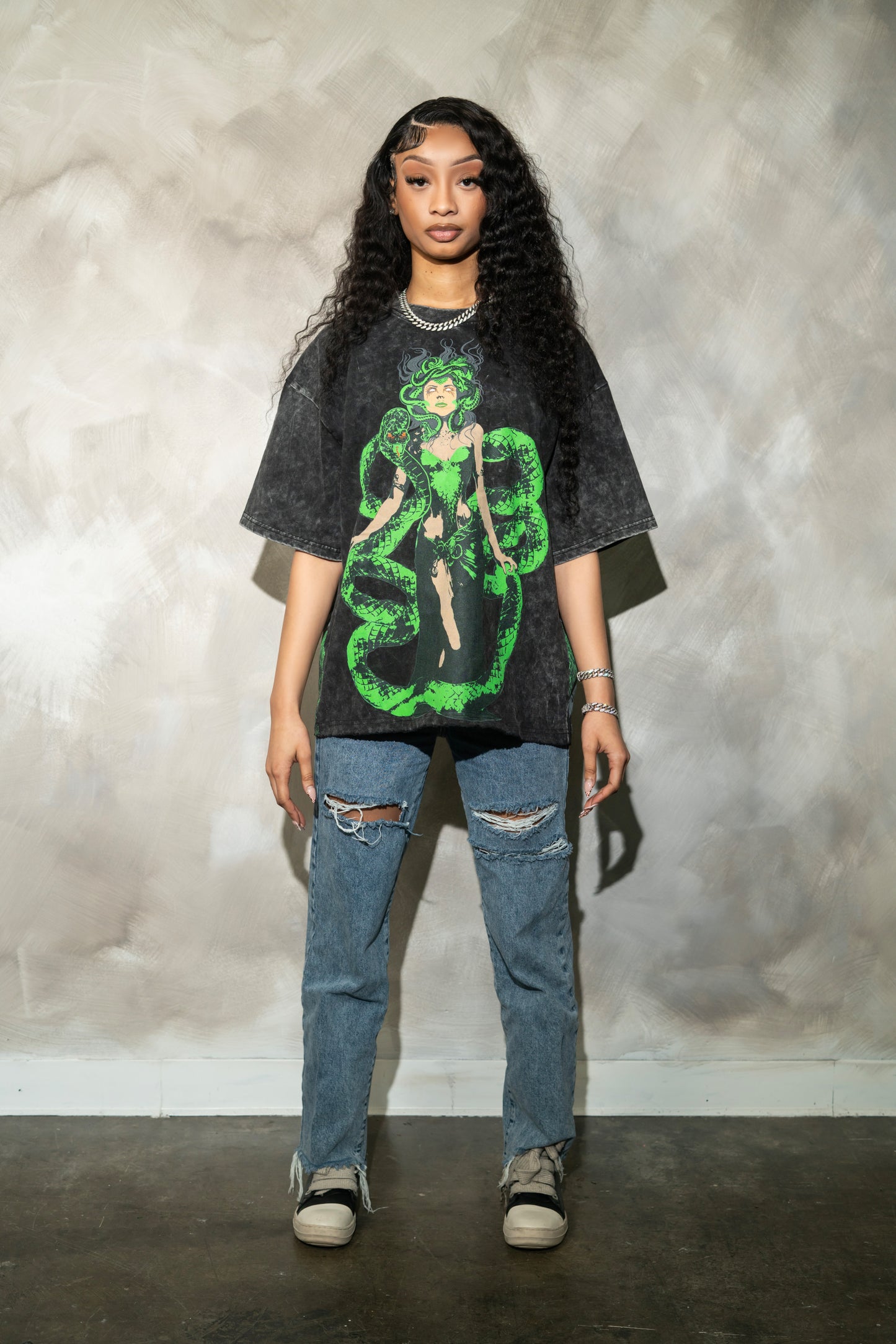 RaVoLo "Medusa's νεκροταφείο" T-Shirt